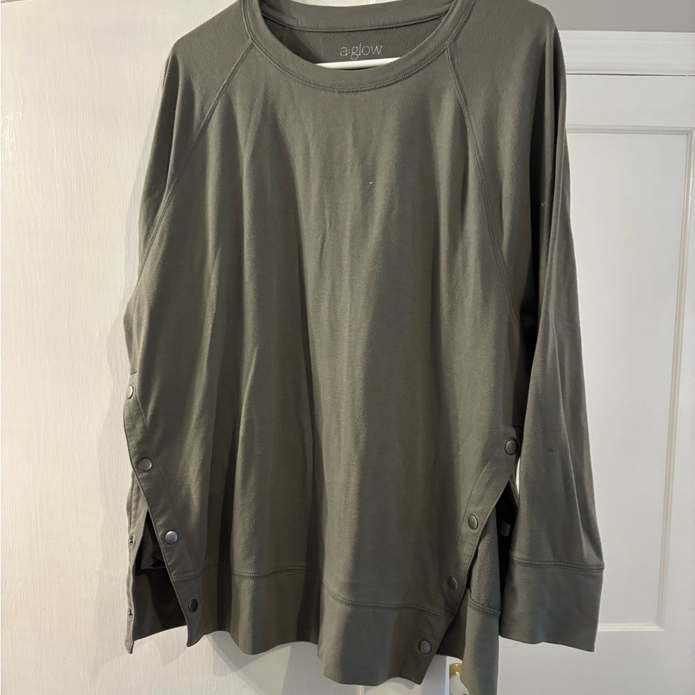 a:glow Olive Long Sleeve maternity, sweatshirt with buttons -Large
